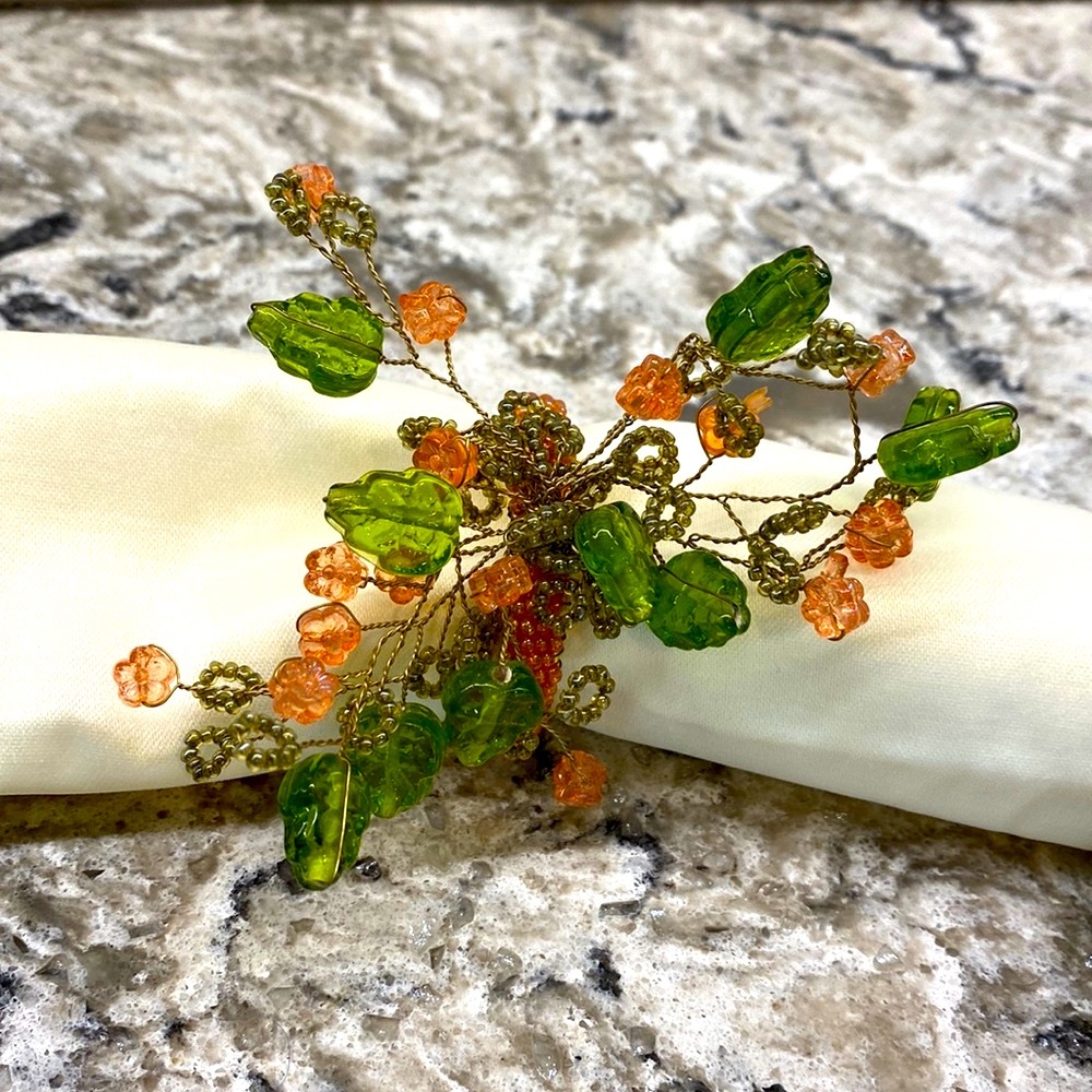 Napkin rings, 4 items